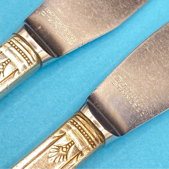 1847 ROGERS BROS FIRST LOVE International Silver Plate 1941 Butter Knives (2) - Picture 2 of 5